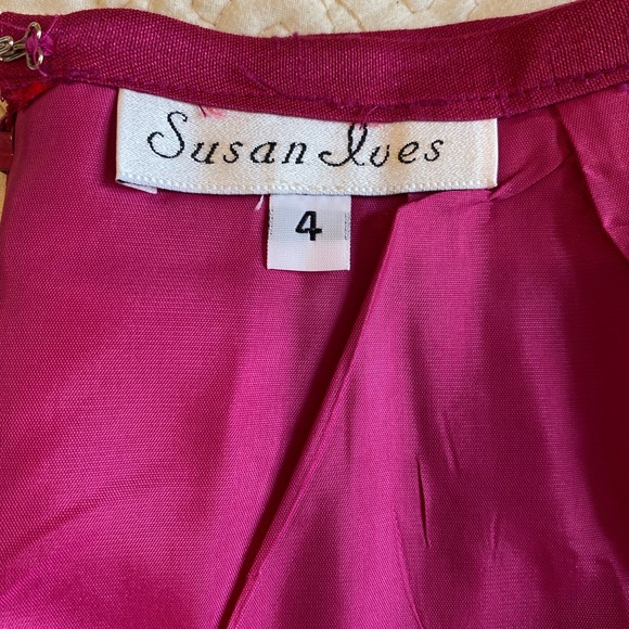 Susan Ives Pencil Skirt fully lined,  w/side slit - Picture 3 of 10